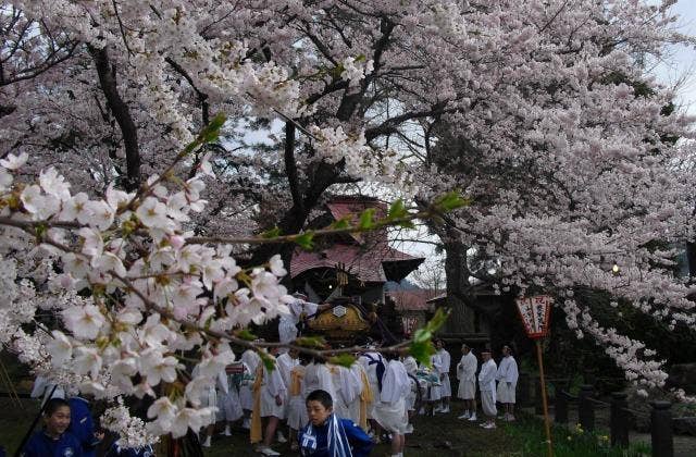 岩関神社祭典（春）