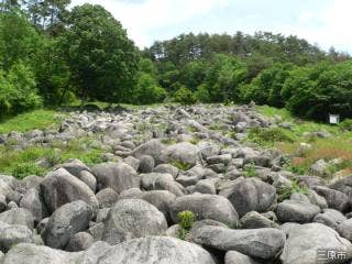 久井の岩海