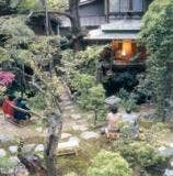 明治時代初期に造られた趣ある純日本庭園。