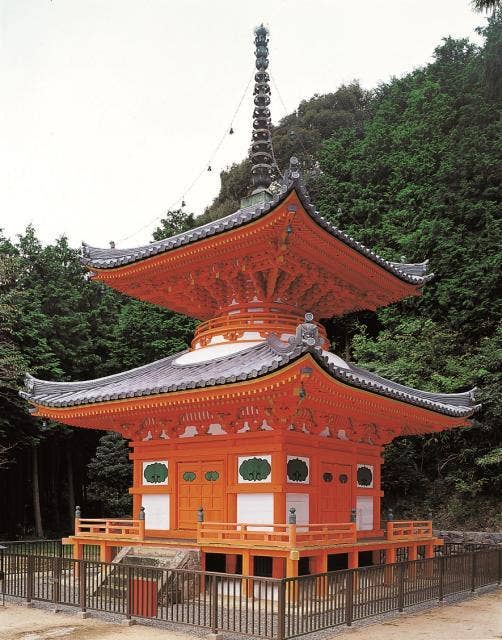 奥山寺　多宝塔