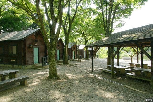 富津市民の森キャンプ場バンガロー