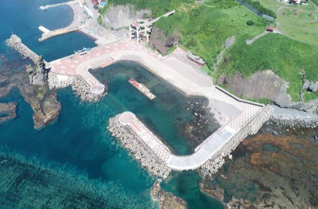 元和台海浜公園「海のプール」