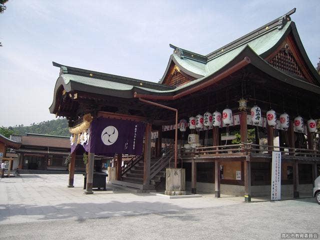 石清尾八幡宮