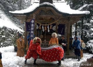 金持神社獅子舞