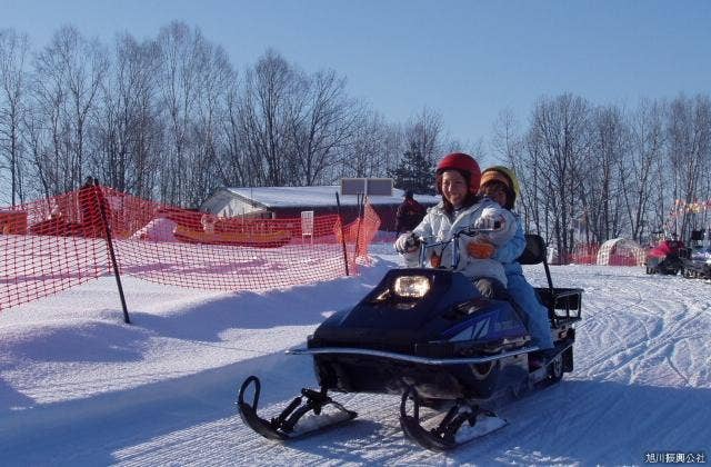 旭山雪の村・スノーモビル