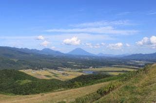 磯谷高原から見た羊蹄山