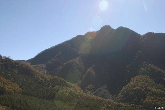 稲含山