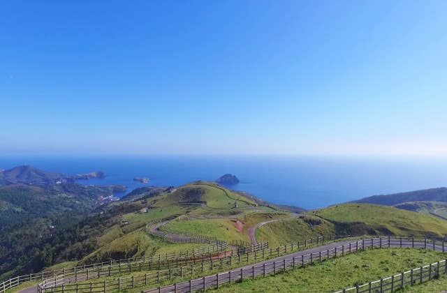 赤ハゲ山から知夫里島を望む