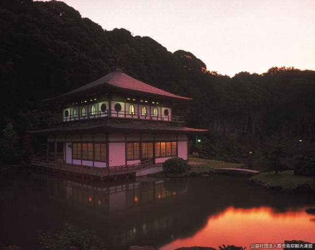 岩屋公園・桜の屋形