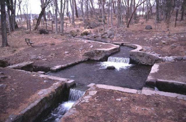 名水「三分一湧水」