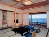 夕凪亭客室から望む雄大な日本海。