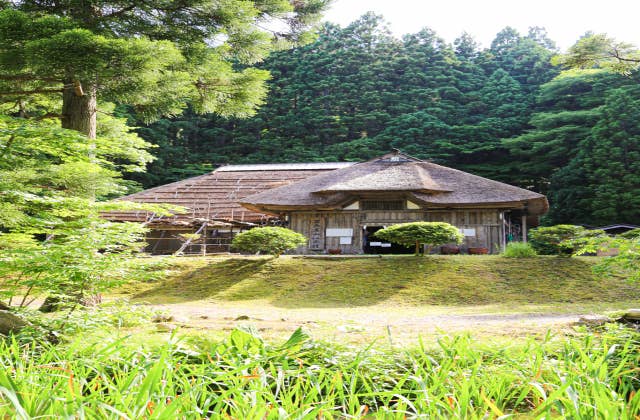 男鹿真山伝承館