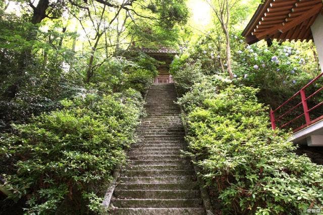 西山興隆寺