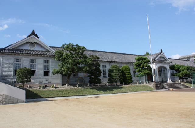上野高校明治校舎