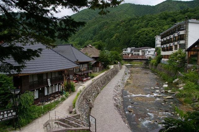 湯西川温泉街