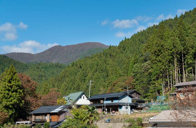 舟伏山　遠景