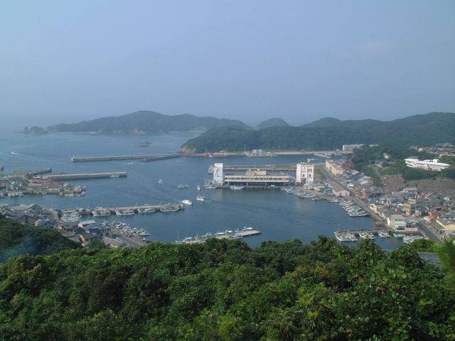 勝本港