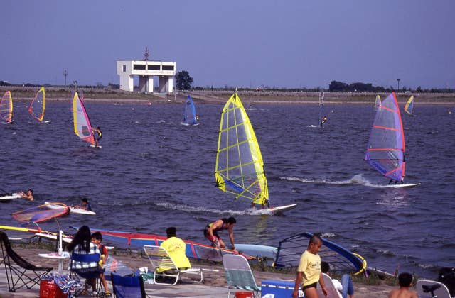 渡良瀬遊水地ウインドサーフィン