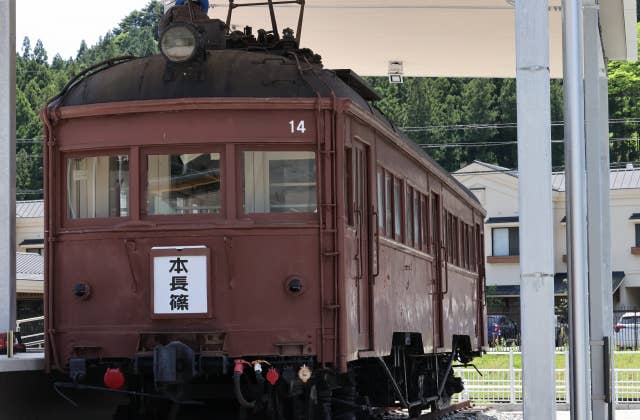 田口線車両展示施設