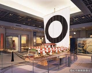 常設展示室の飛龍丸模型