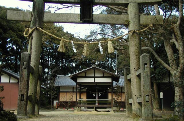 鞍岡神社