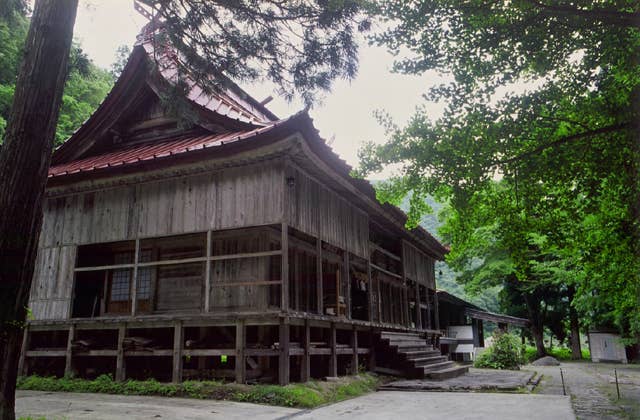 湯殿山神社（旧、本道寺）