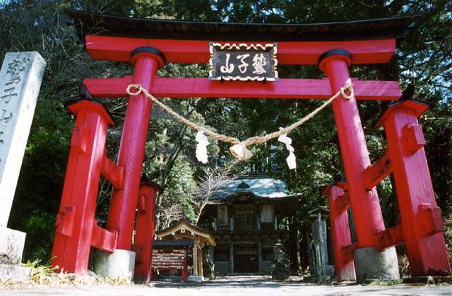 鷲子山上神社