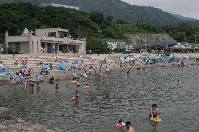 岩館海岸（海浜プール）