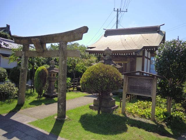 三石神社