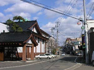 森岳温泉街