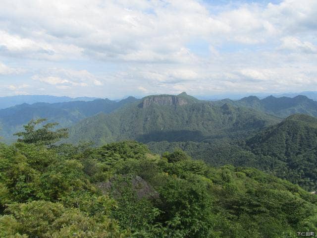 物見岩から艫(とも)岩