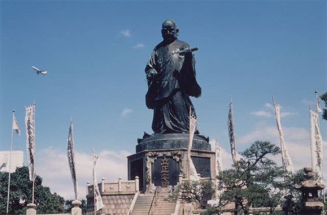 Statue of Nichiren Jojin