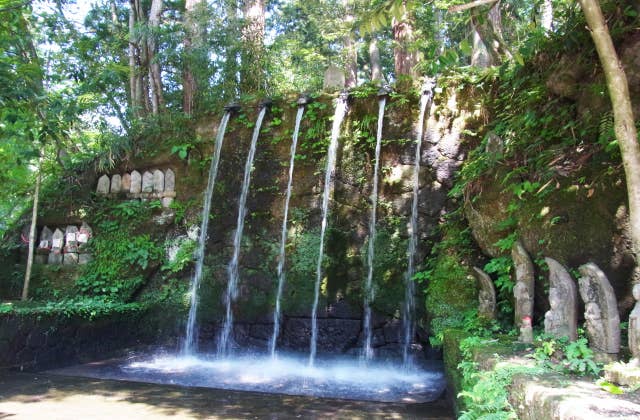 大岩山日石寺六本滝