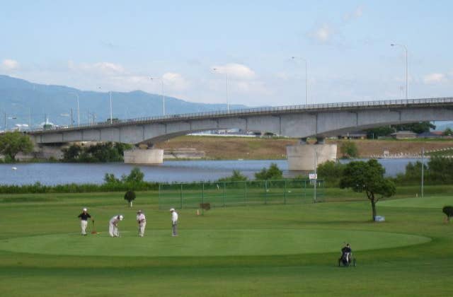 城島リバーサイドゴルフ場