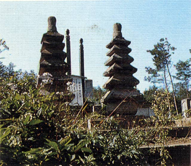 原田家代々の供養塔