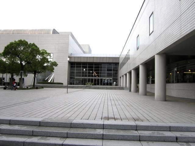 四日市市文化会館