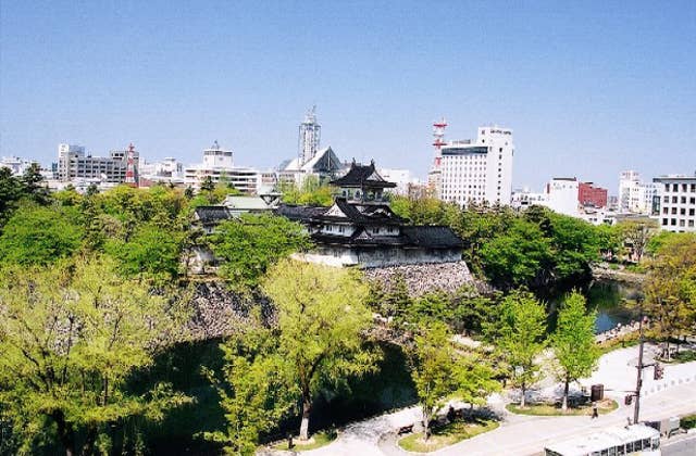 富山城址公園