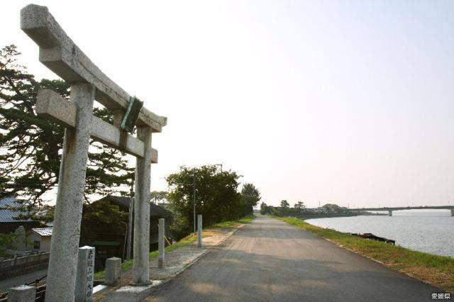 嘉母神社