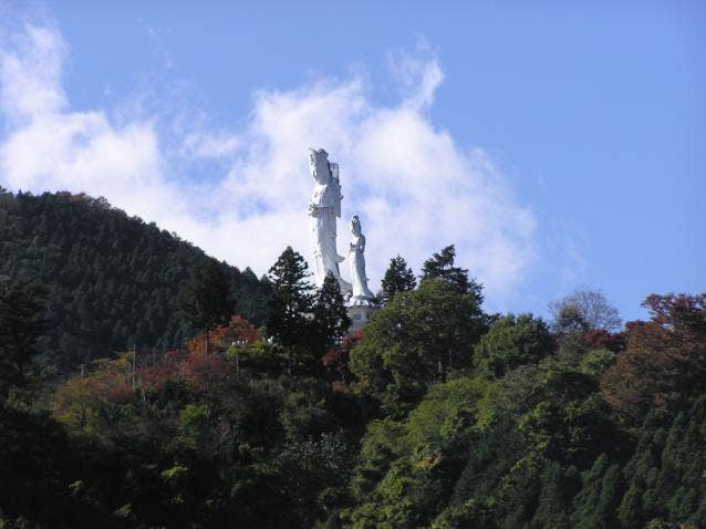 鳥居観音遠景