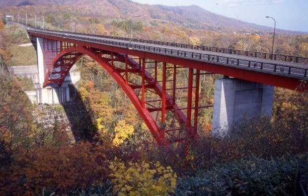 Autumn leaves of Shinnoboribetsu-ohashi Bridge