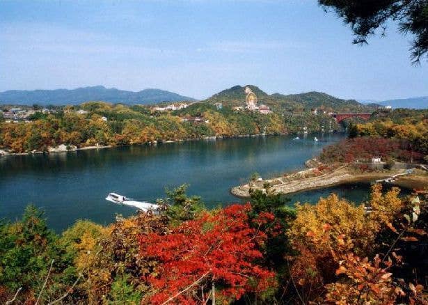 恵那峡県立自然公園の紅葉