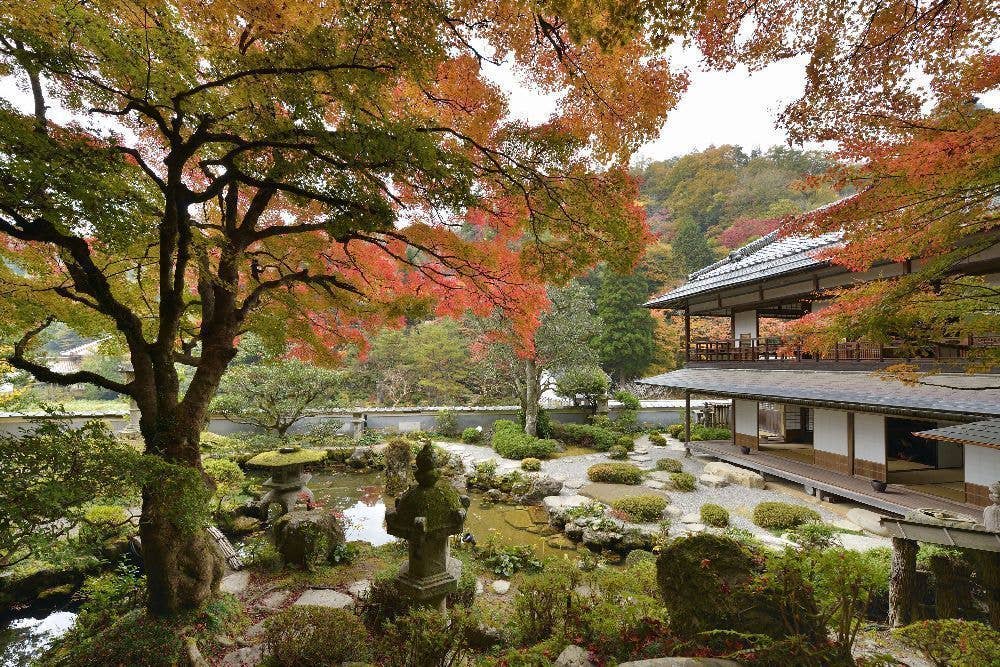 堀庭園の紅葉