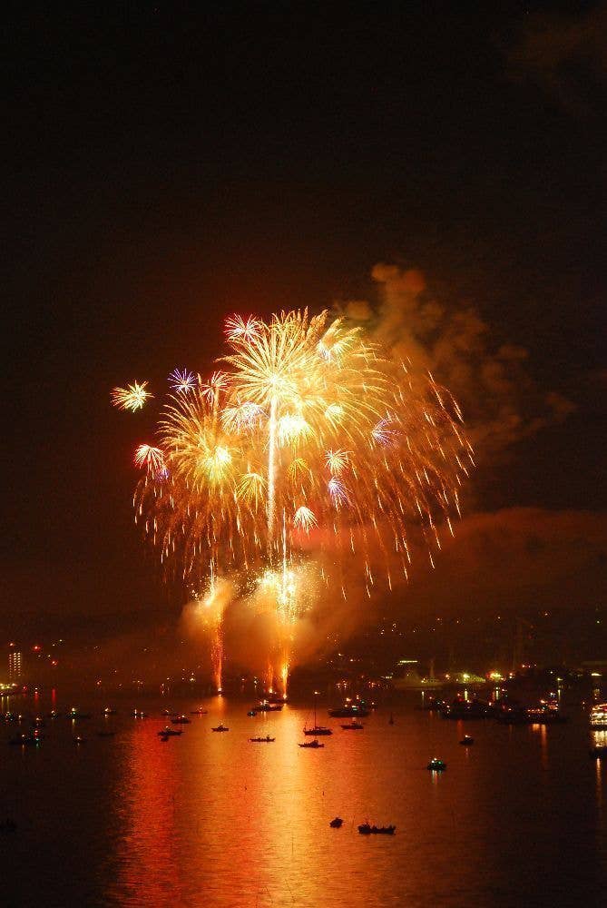 第76回塩竈みなと祭前夜祭花火大会