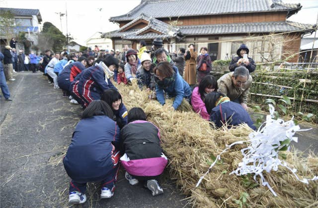 吉田の綱引き