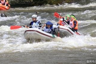 盛岡・北上川ゴムボート川下り大会