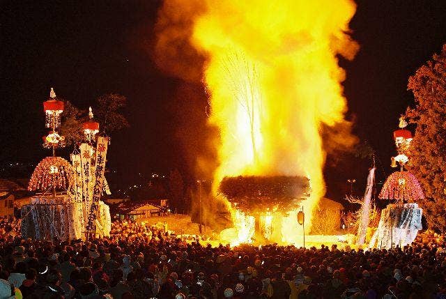 野沢温泉道祖神祭り