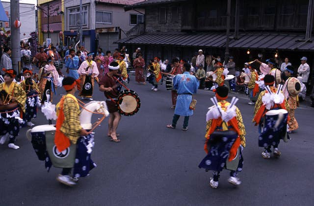 駒踊り