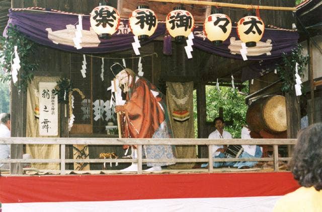 白瀧神社太々神楽