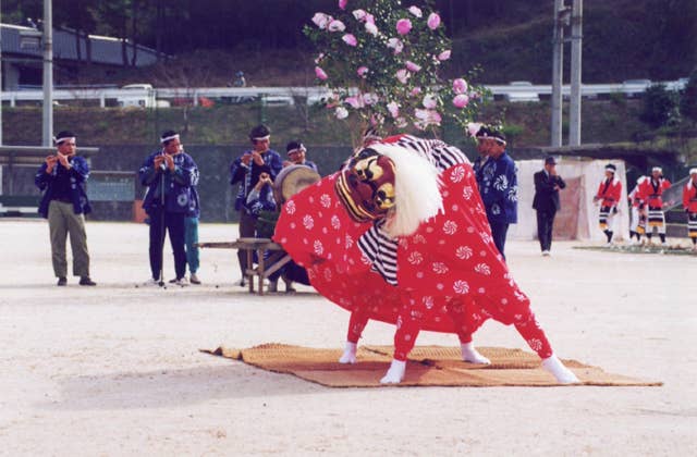 志岐八幡宮獅子舞太鼓踊り