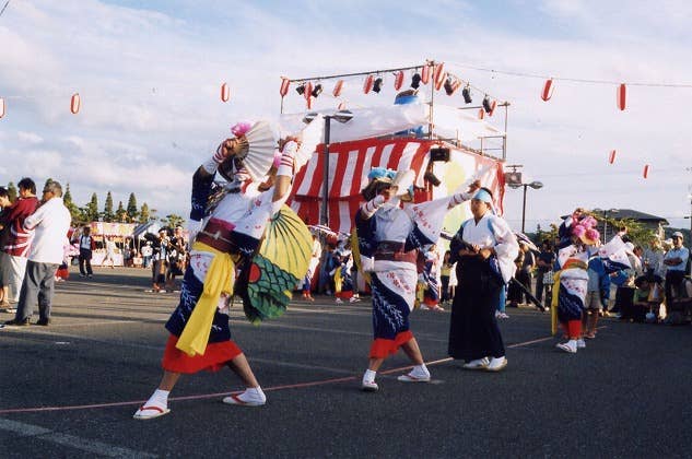 椿念仏踊り